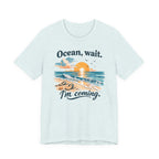 Ocean, Wait I’m Coming Vintage Beach Graphic T-Shirt MARE QUI CLUB