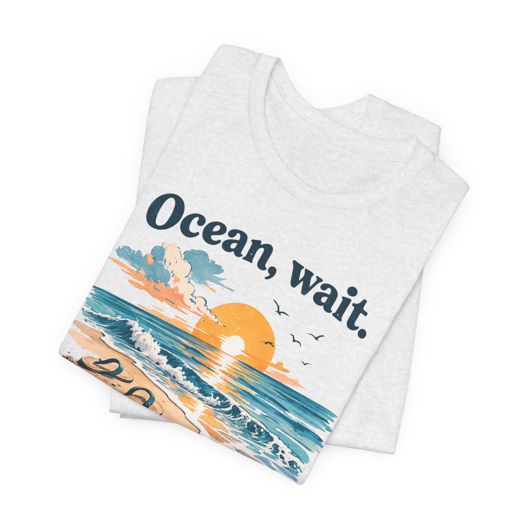 Ocean, Wait I’m Coming Vintage Beach Graphic T-Shirt MARE QUI CLUB