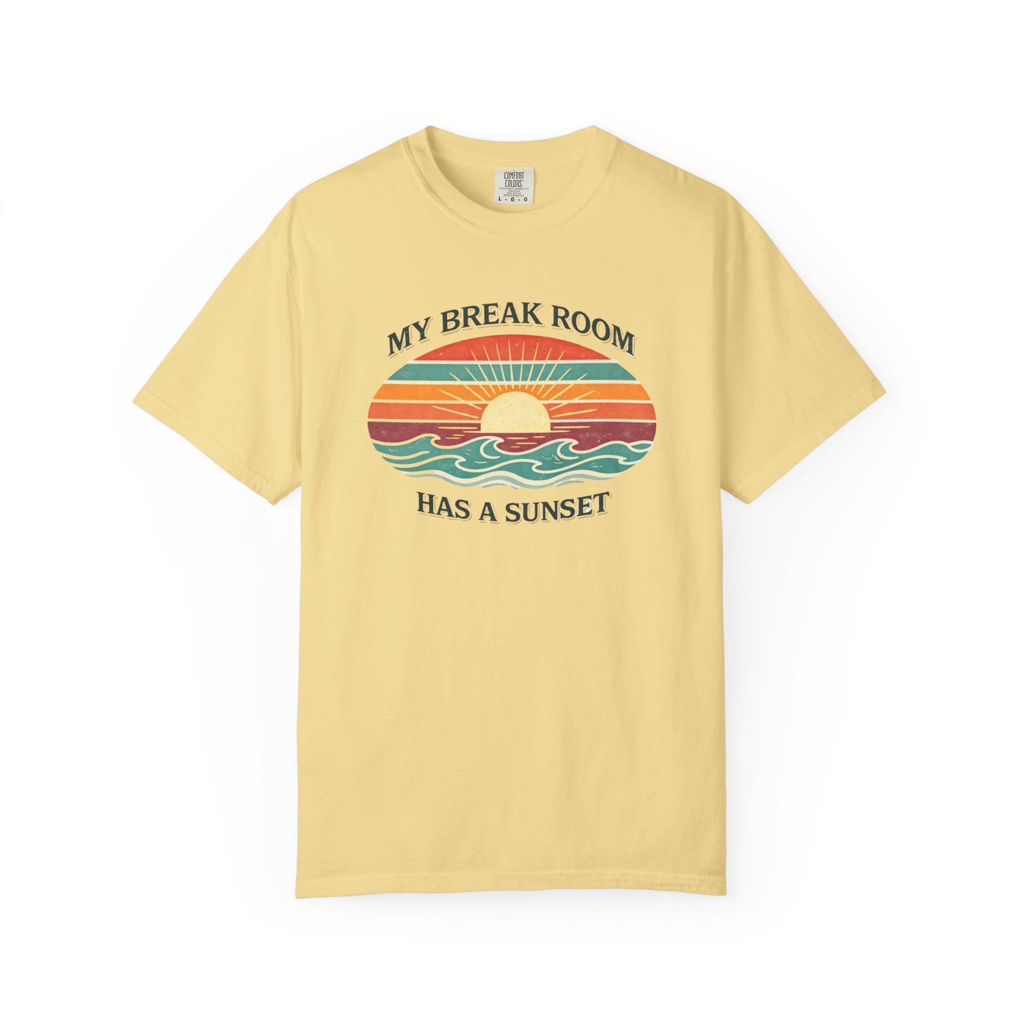 MY BREAK ROOM HAS A SUNSET T-SHIRT | VINTAGE - MARE QUI CLUB