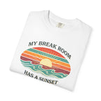 MY BREAK ROOM HAS A SUNSET T-SHIRT | VINTAGE - MARE QUI CLUB