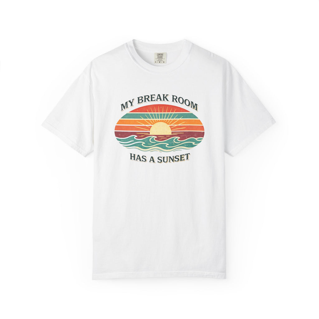 MY BREAK ROOM HAS A SUNSET T-SHIRT | VINTAGE - MARE QUI CLUB