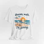Ocean, Wait I’m Coming Vintage Beach Graphic T-Shirt MARE QUI CLUB