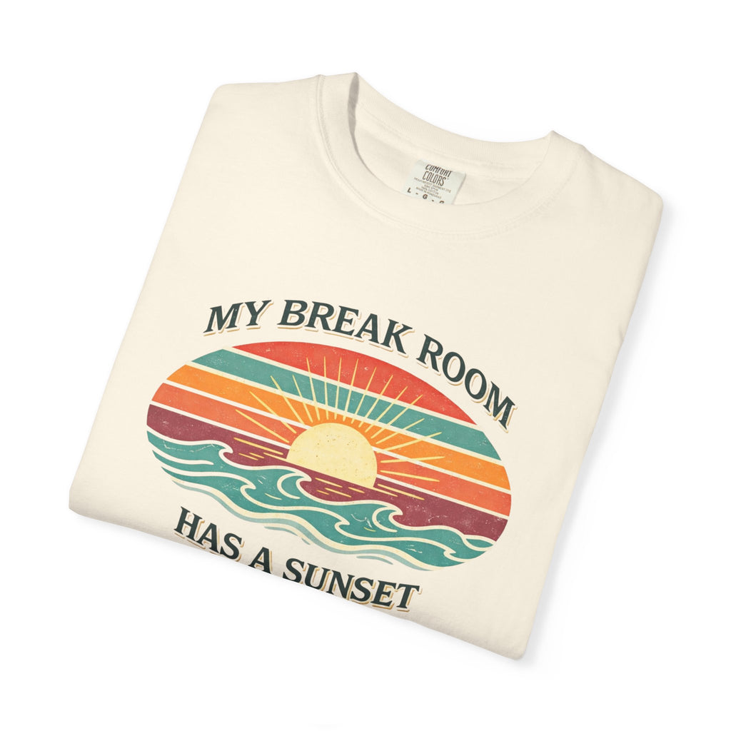 MY BREAK ROOM HAS A SUNSET T-SHIRT | VINTAGE - MARE QUI CLUB